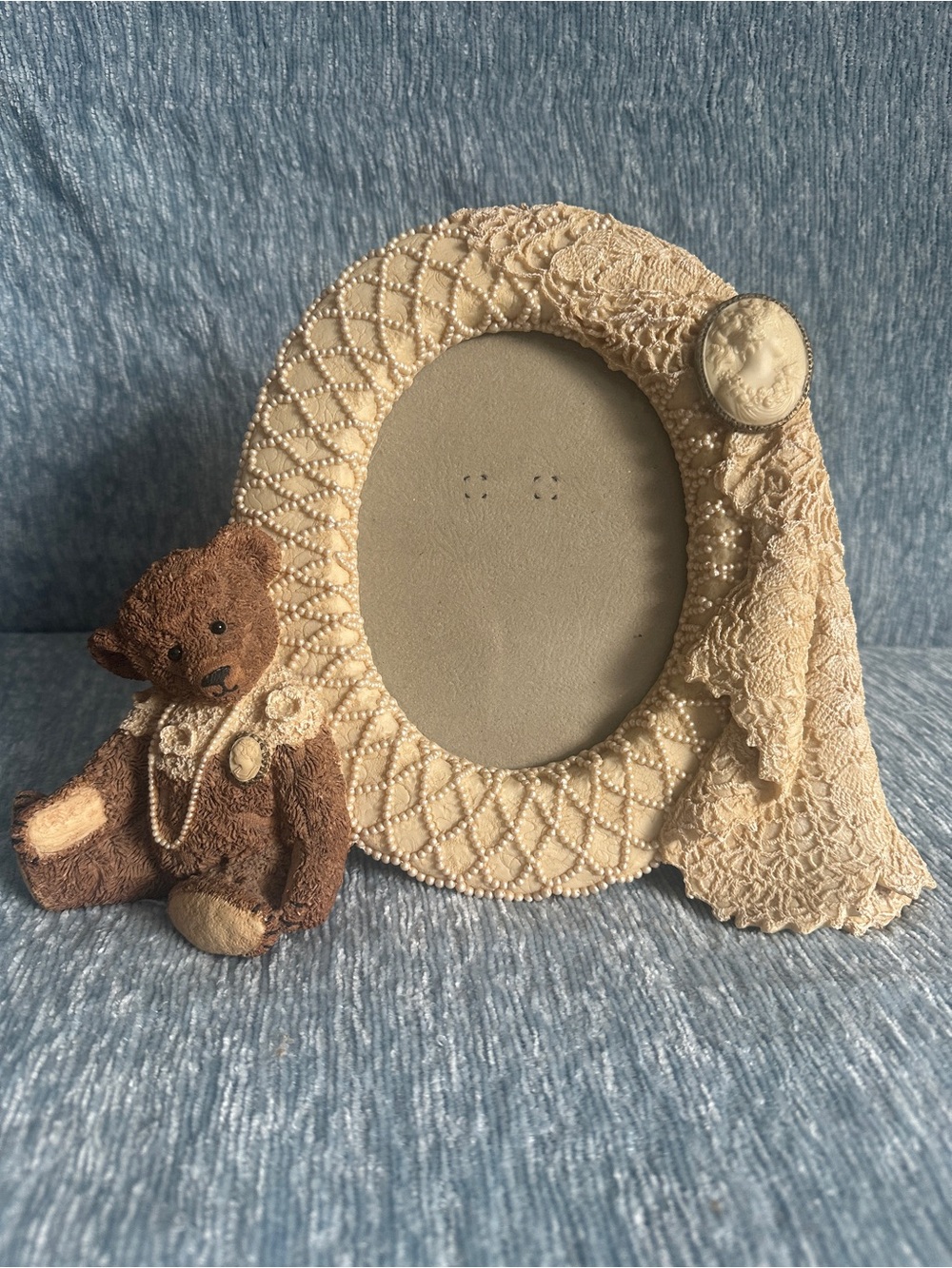 Teddy Bear Cameo Pearl and Lace Picture Frame